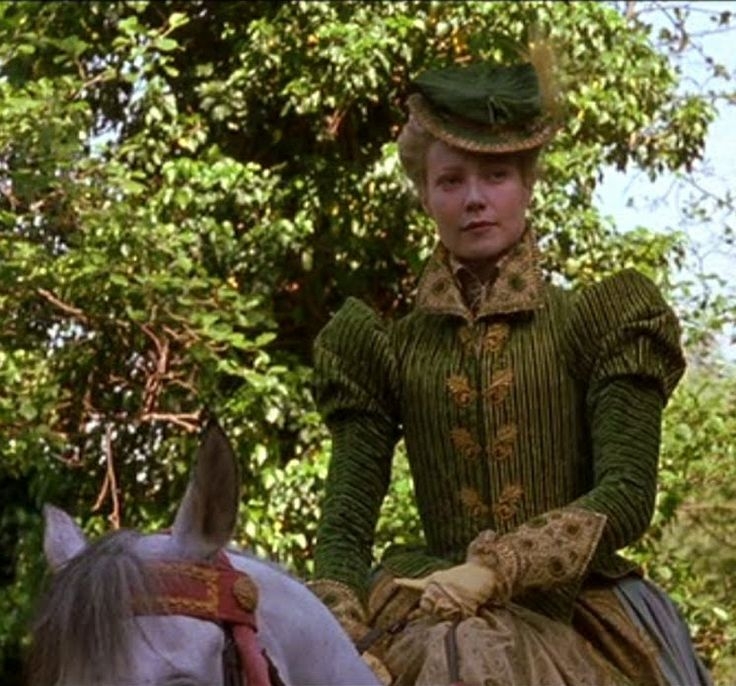 Bộ đồ cưỡi ngựa nhung xanh lá cây được Viola mặc sau khi gặp gỡ với Shakespeare bên bờ sông